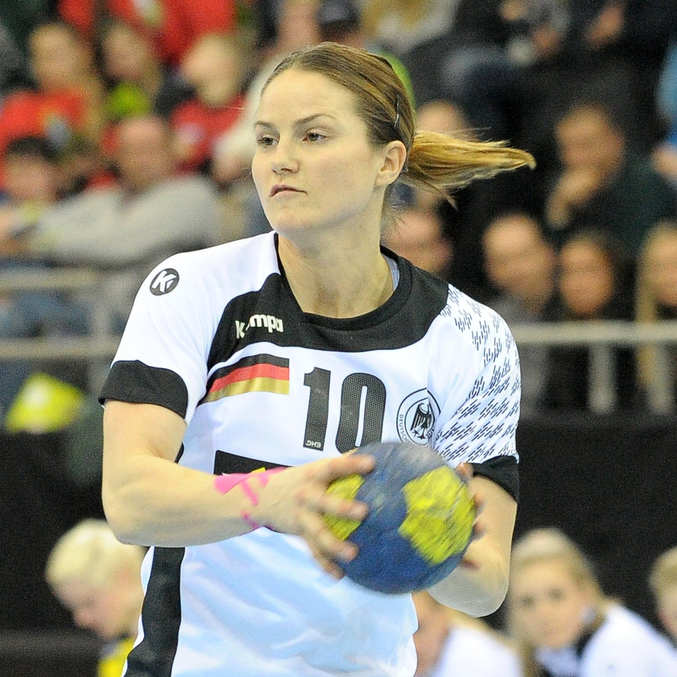 Anna Loerper - Handball